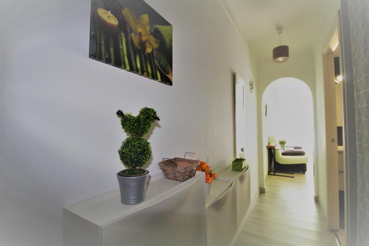 Sylvia 11D1 - Precioso Estudio En Primera Linea De Mar - Centrico - Terraza Vista Mar - Playa - Wifi Apartment เอมปูเรียบราบา ภายนอก รูปภาพ